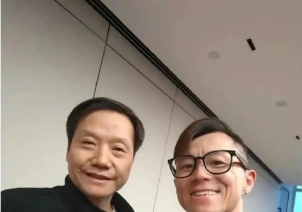小米汽车，邀请网红测评竟然不给钱！陈震是比较有名的车圈车评网红，多次拉踩