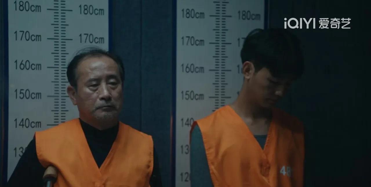 《利剑玫瑰》第15-16集预告：老黄狗被抓，但他拒不认罪，受害人一眼还是把他认出