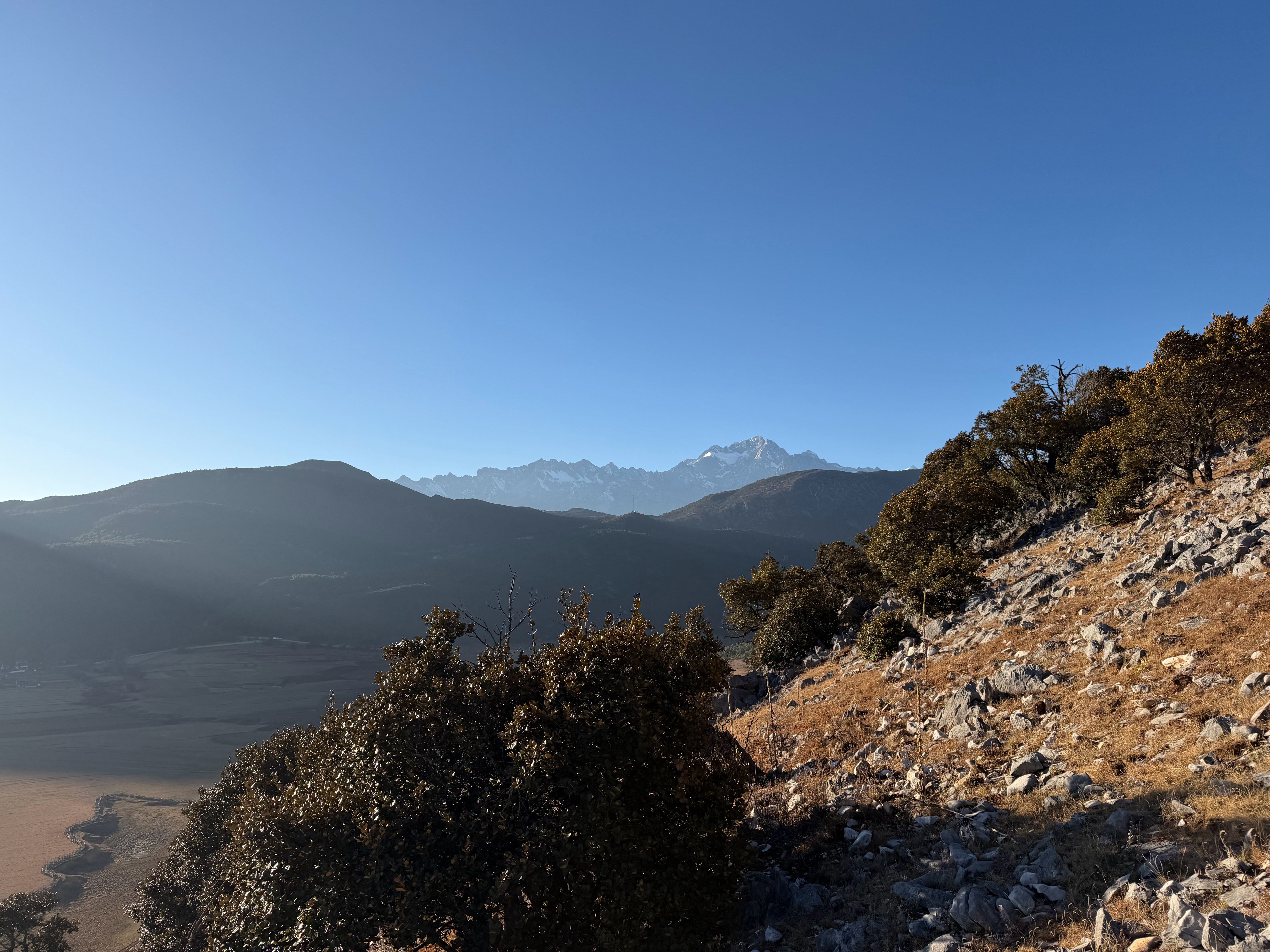 时光迎来送往的东西会有很多，最珍贵的是自己对自己的理解，而别人对自己的理解，则永