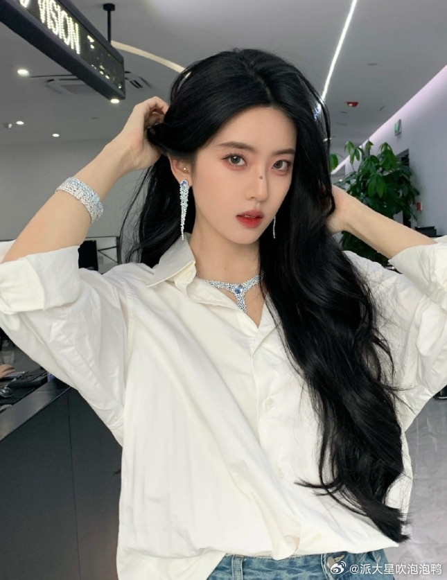 短剧演员李沛洋出轨出到热搜上了！严格来说，李沛洋算不上是短剧演员，他是参加《创造