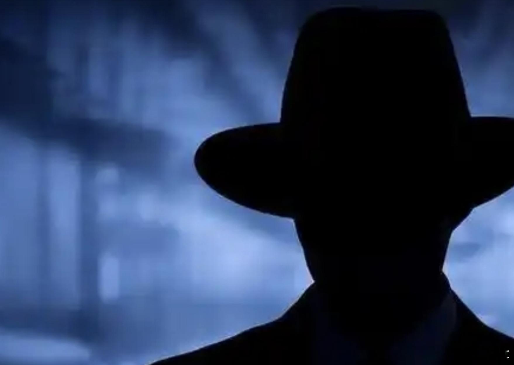 间谍伪装成完美男友，别被“完美爱情”迷了眼。有个间谍啊，那伪装技术简直绝了，把自