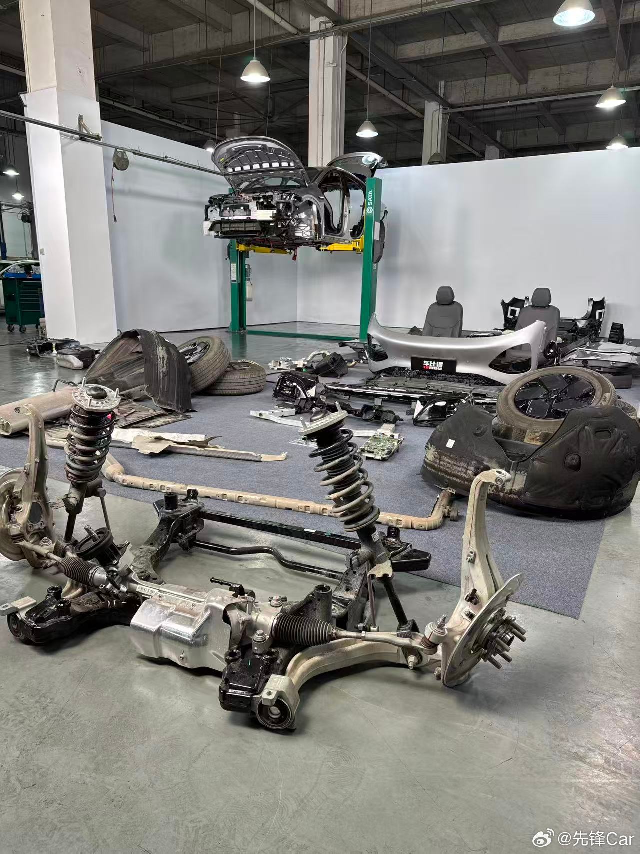 小鹏G6超级增程，有人拆了！小鹏G6超级增程全网首拆小鹏G6超级增程确实是非常