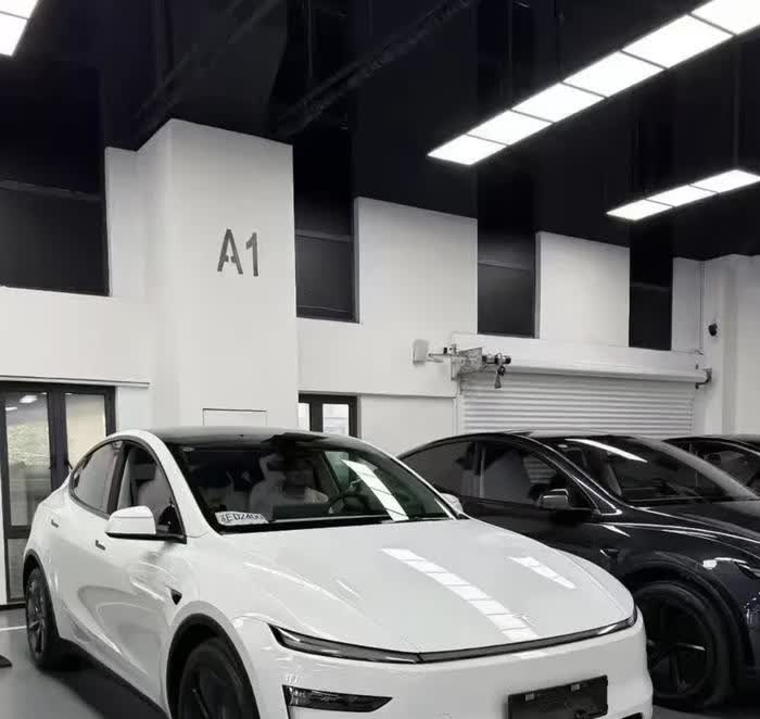 开了十几年油车，一朝换电车，彻底回不去了！现在家里又添了台特斯拉，那油车直接成了