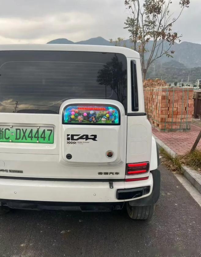 v23灯箱，看着真不赖，很搭配！