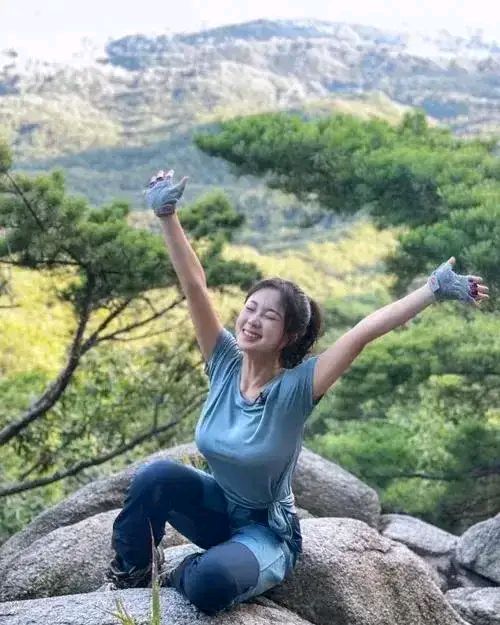 这是照着杨紫整的吧？太像了。