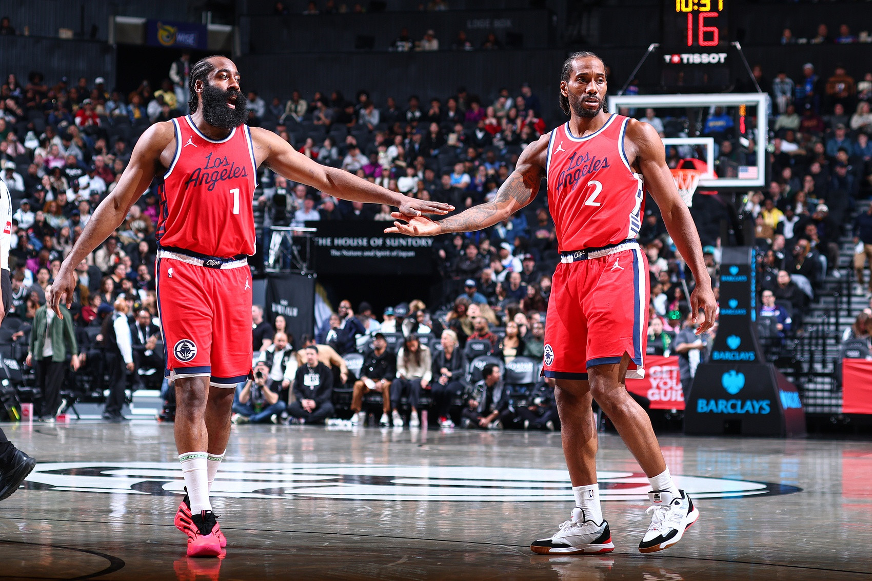 明天上午火箭队对阵快船队，这场火箭和快船队的巅峰对决，伤病报告也已经在今天出炉。