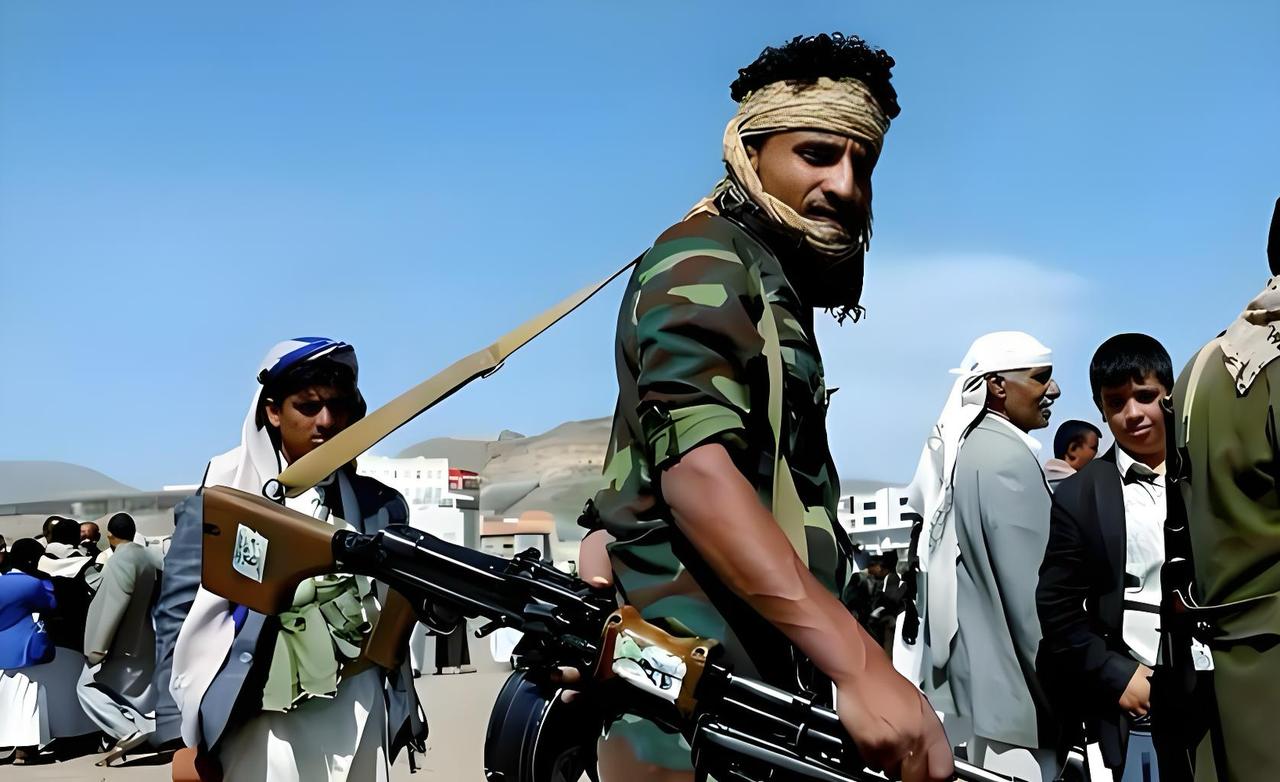 这是一个不好的信号，胡塞武装向以色列发射导弹。28日以色列媒体报道，也门胡塞