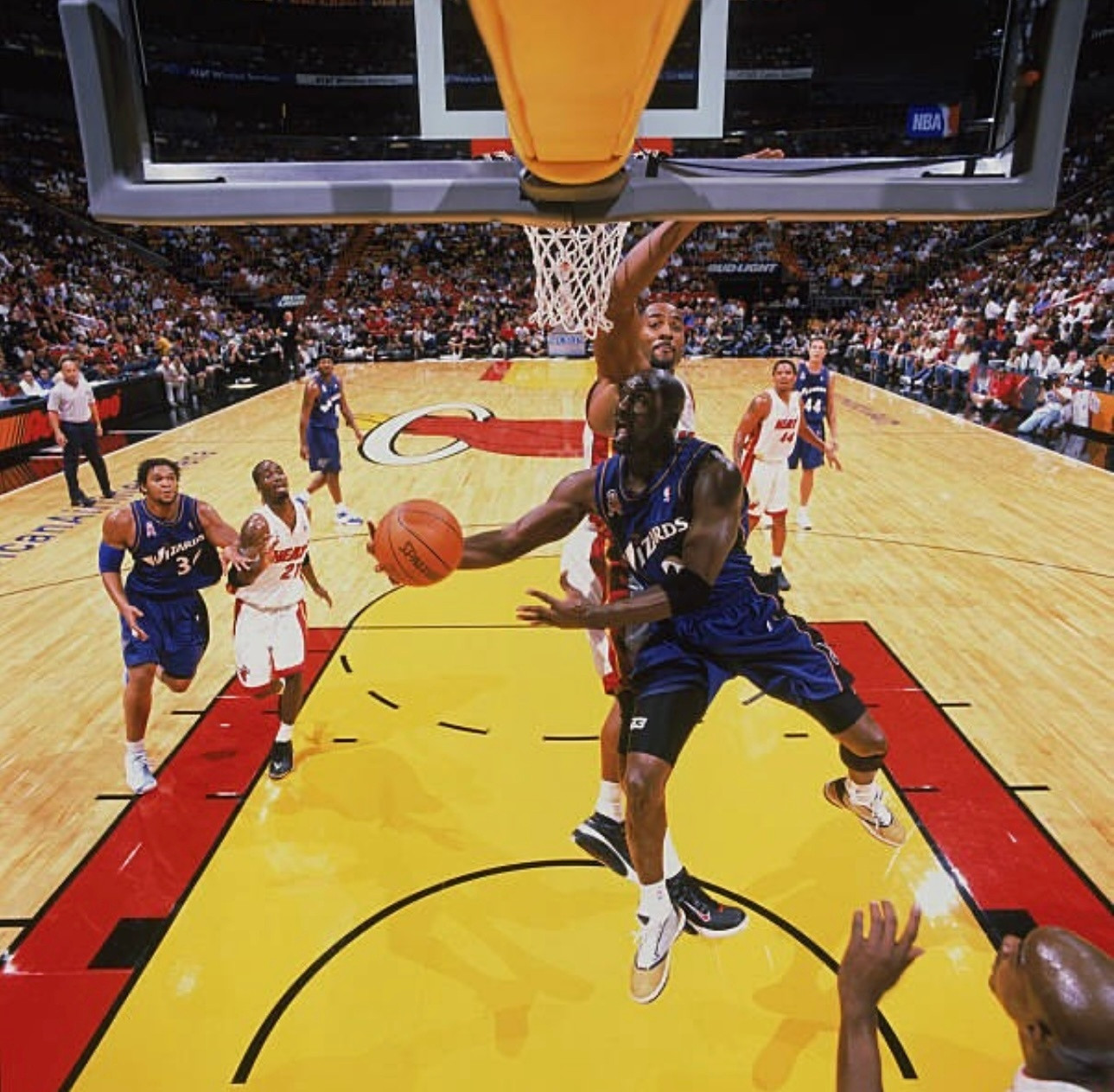 乔丹拉杆瞬间！滞空真的太强了！