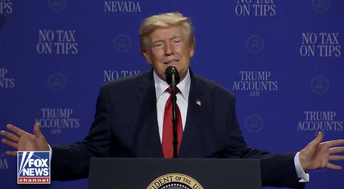 特朗普今天说：“美国永远不会成为社会主义国家。”特朗普总统猛烈抨击民主党，指