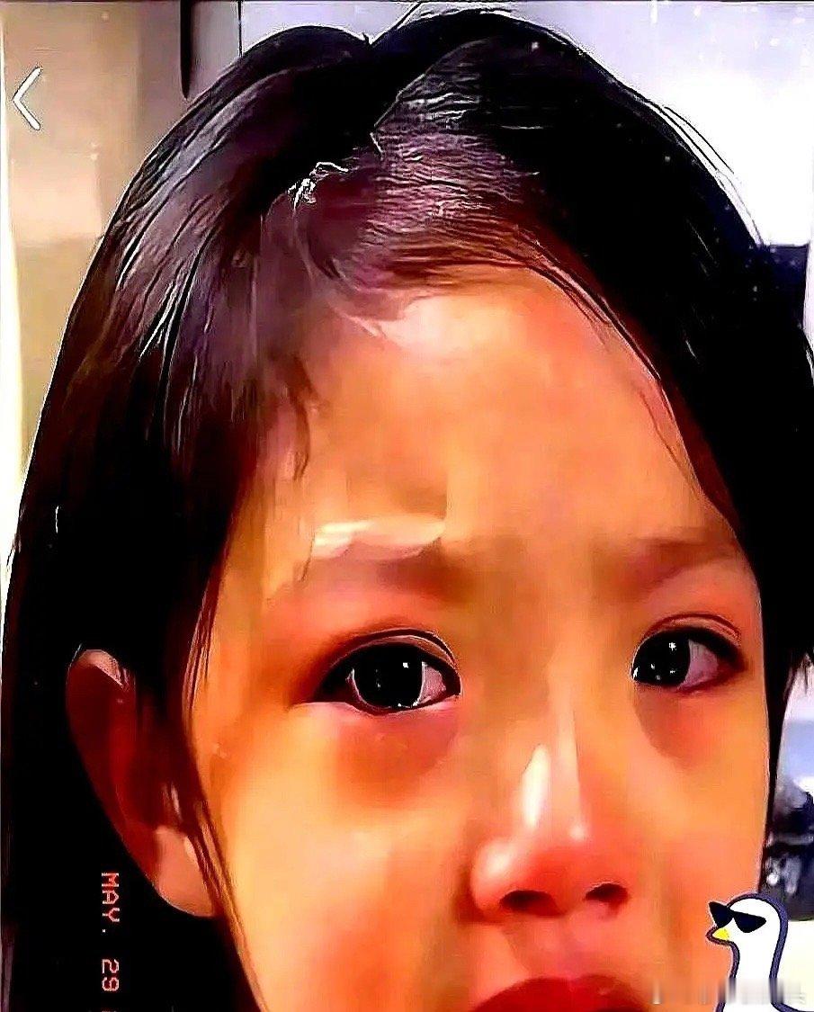 有个小姑娘语文考了99分，她妈妈问那一分错在哪。小姑娘委屈巴巴地说，“水饺”的“
