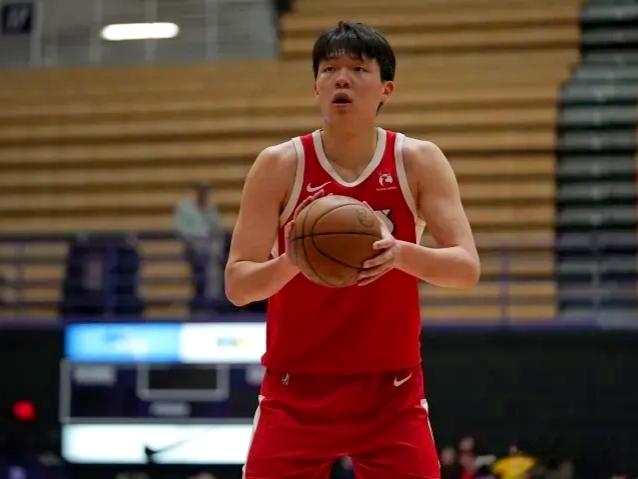 7天6战，杨瀚森向全世界展现了自己的巨星潜能杨瀚森结束了个人7天内的第6场比