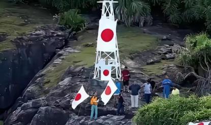为什么咱们不趁着中日冲突这段时间，把钓鱼岛上的灯塔拆了，说白了，如果咱们拆了，那