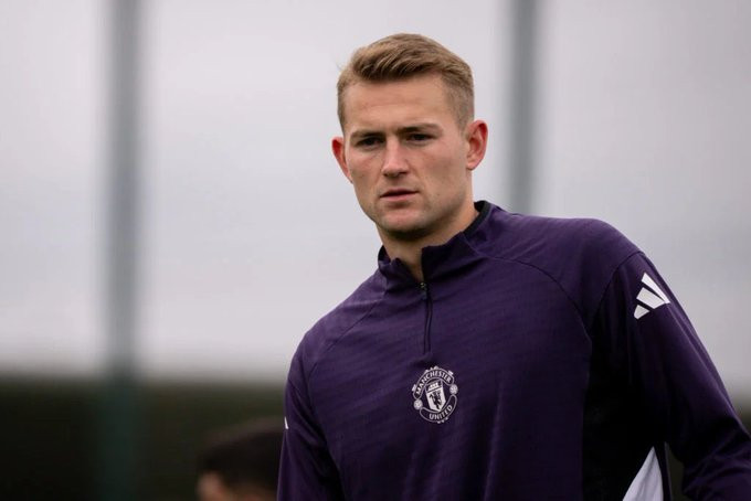 卡里克表示他不能保证德利赫特本赛季还能再次出场比赛“很难说，因为这花了太长时间。