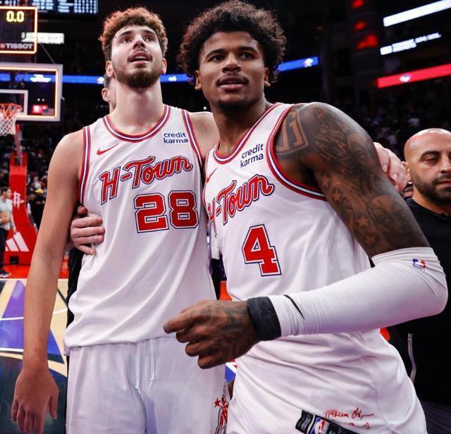 震惊——申京连着2场竟不如卡佩拉！交易杰伦格林后悔没？是时候用申京换回杰伦格林