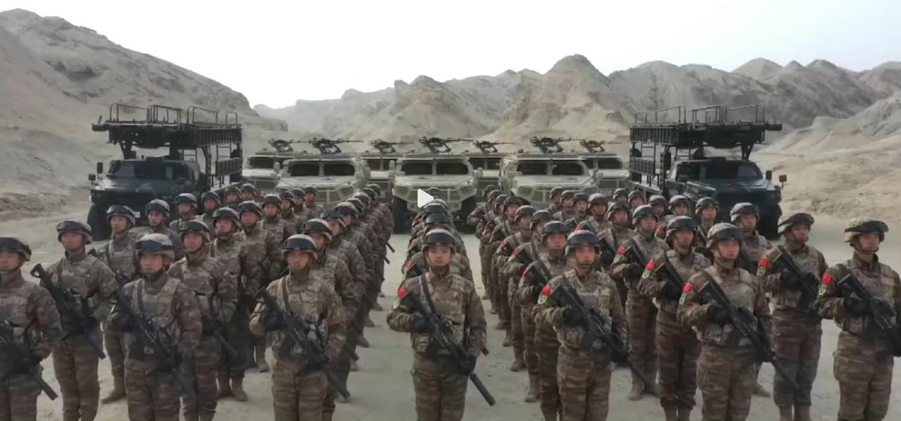 全员配置消音器的M191自动步枪的武警官兵。M191自动步枪的消音器因为弹药体