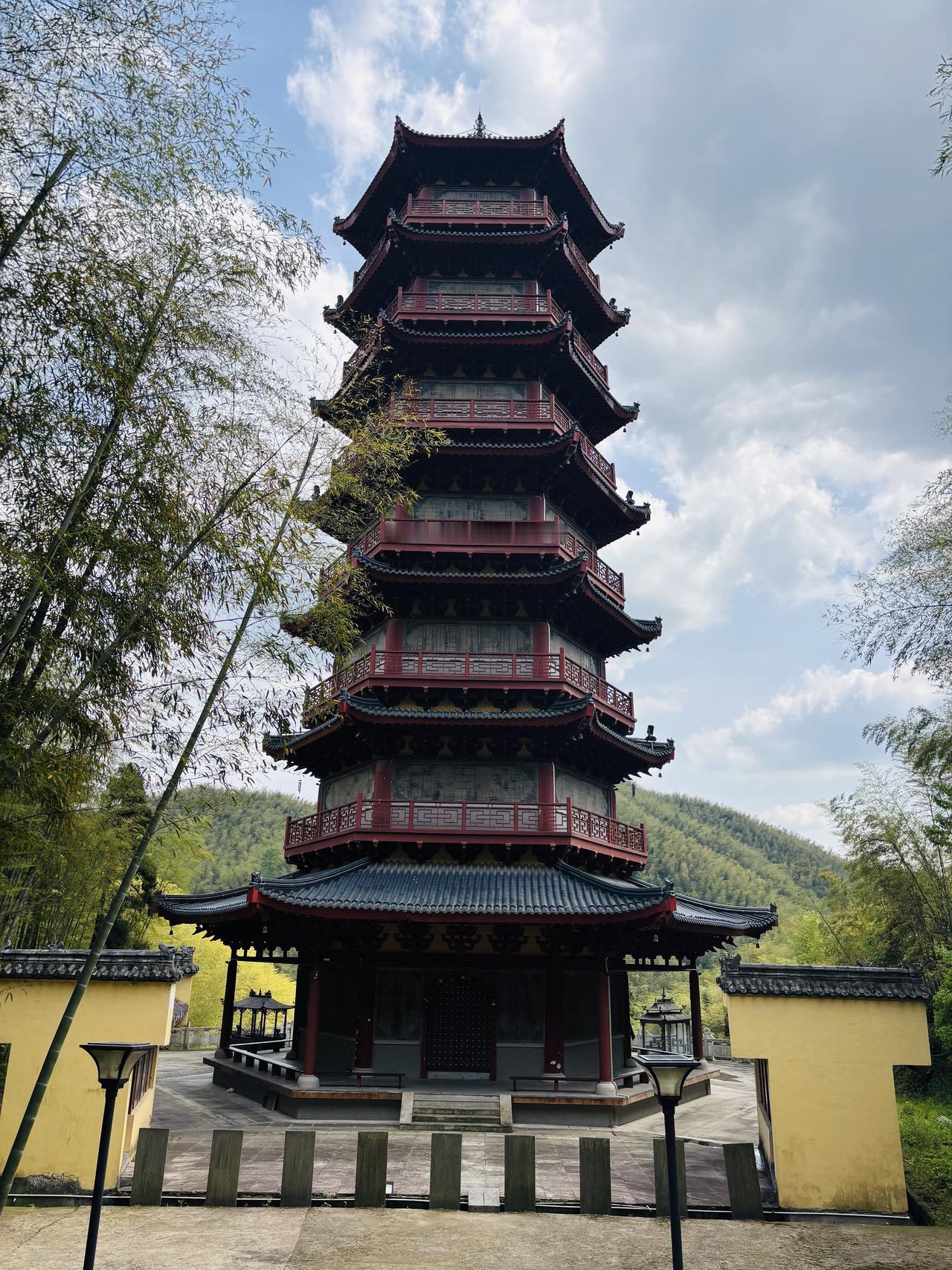 晒图笔记大赛爬宣一杭古道，古道被改造了很多，大部分都变游步道了，沿途风景优美，让