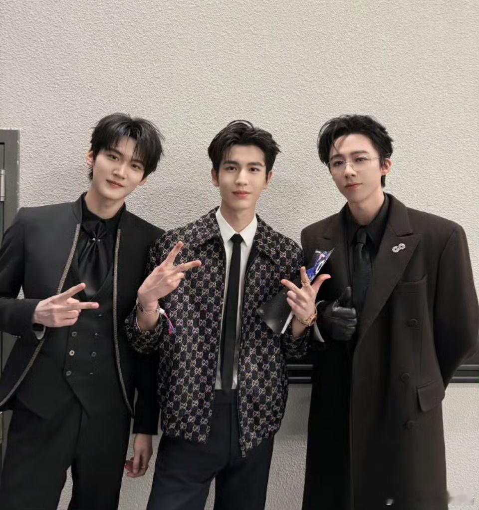 仙逆呼声最高的男主原著王林身高190，周柯宇、张凌赫、刘宇宁身高够了，选角从三