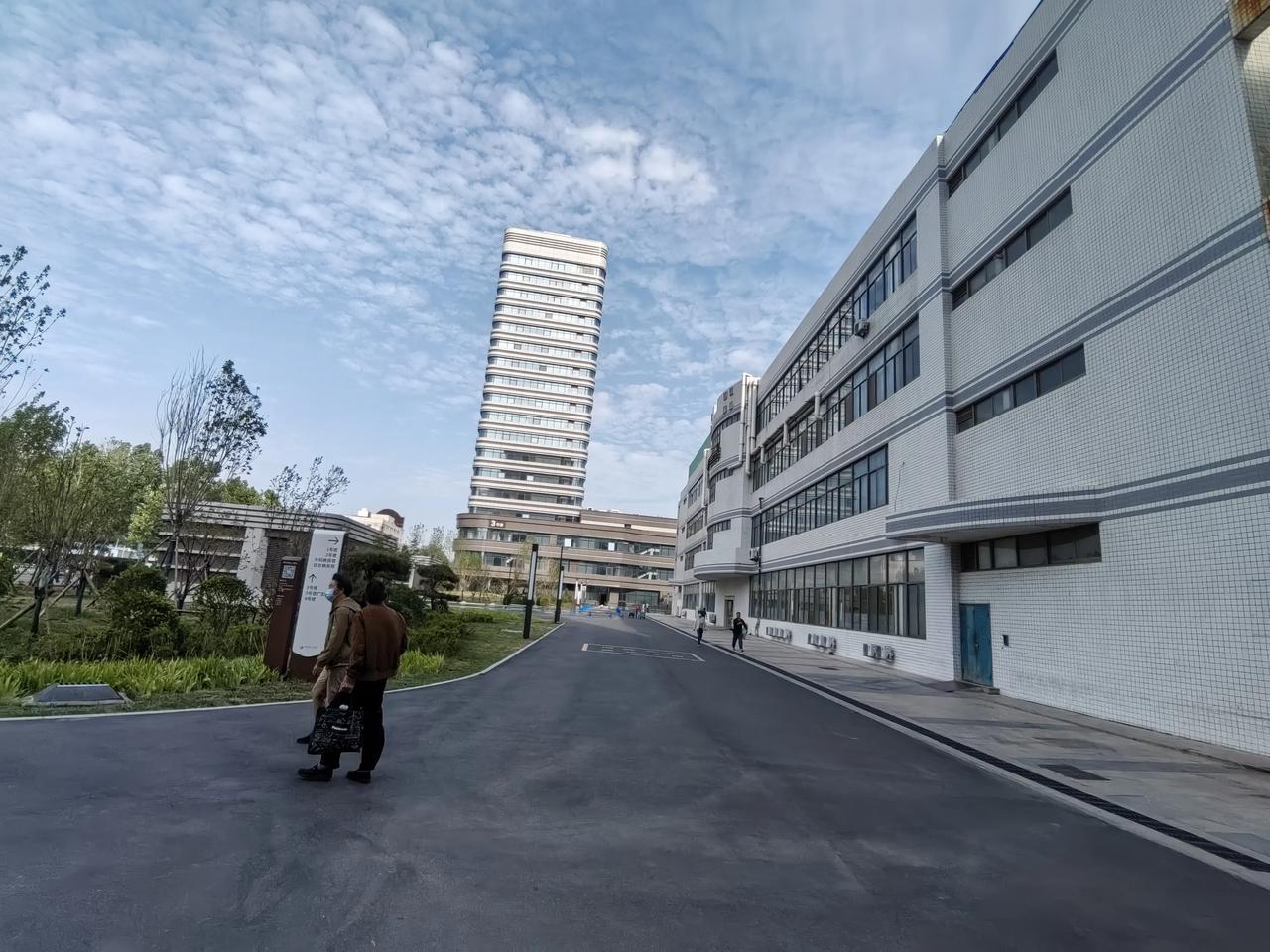 要是没有当年的抗美援朝，中国的发展或许会是另一番景象。美国向来霸道，对可能威胁自