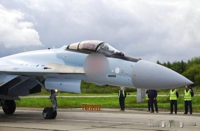 🇷🇺俄罗斯空天军接收了一批新的苏-35S战斗机。联合飞机制造公司（隶属于