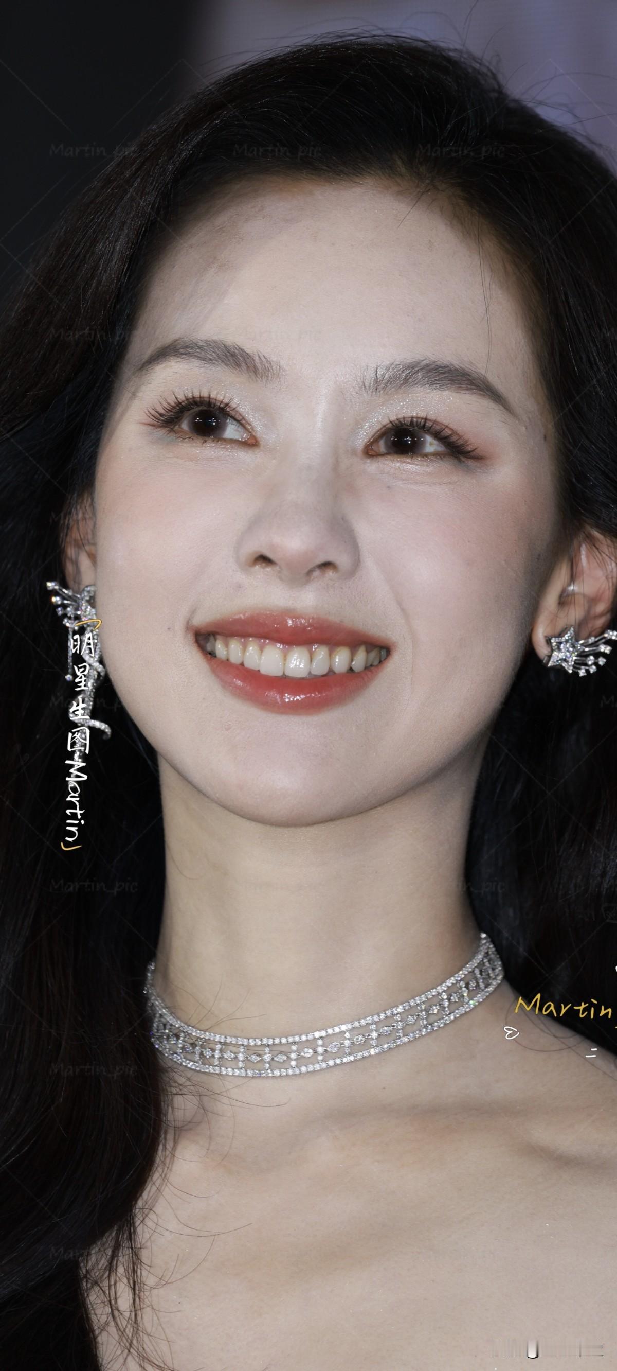 嘟嘟100年润发站台生图掉落~360度无死角的美貌