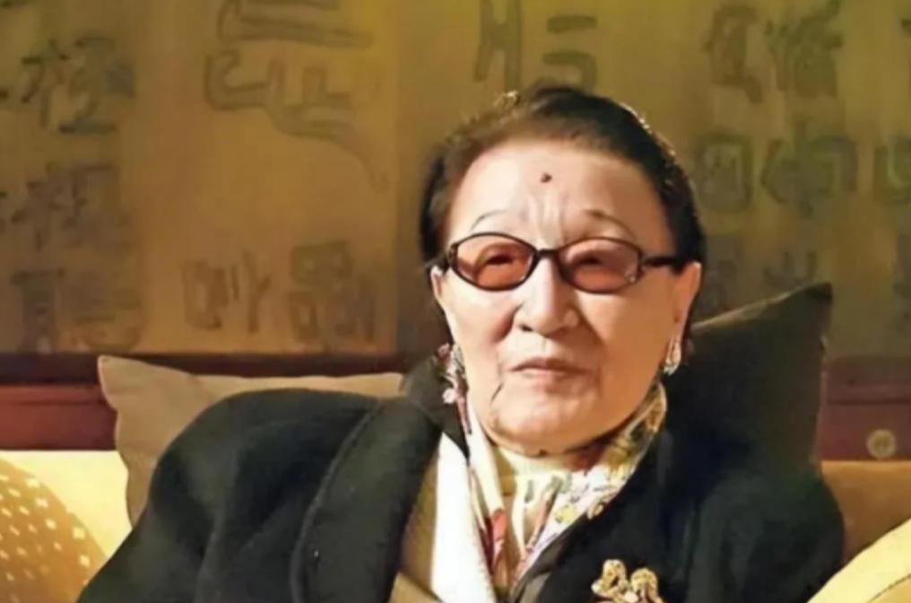 2014年，清末最后一位格格，溥义的亲侄女，在北京离世。临终时，她捐出了北京1套