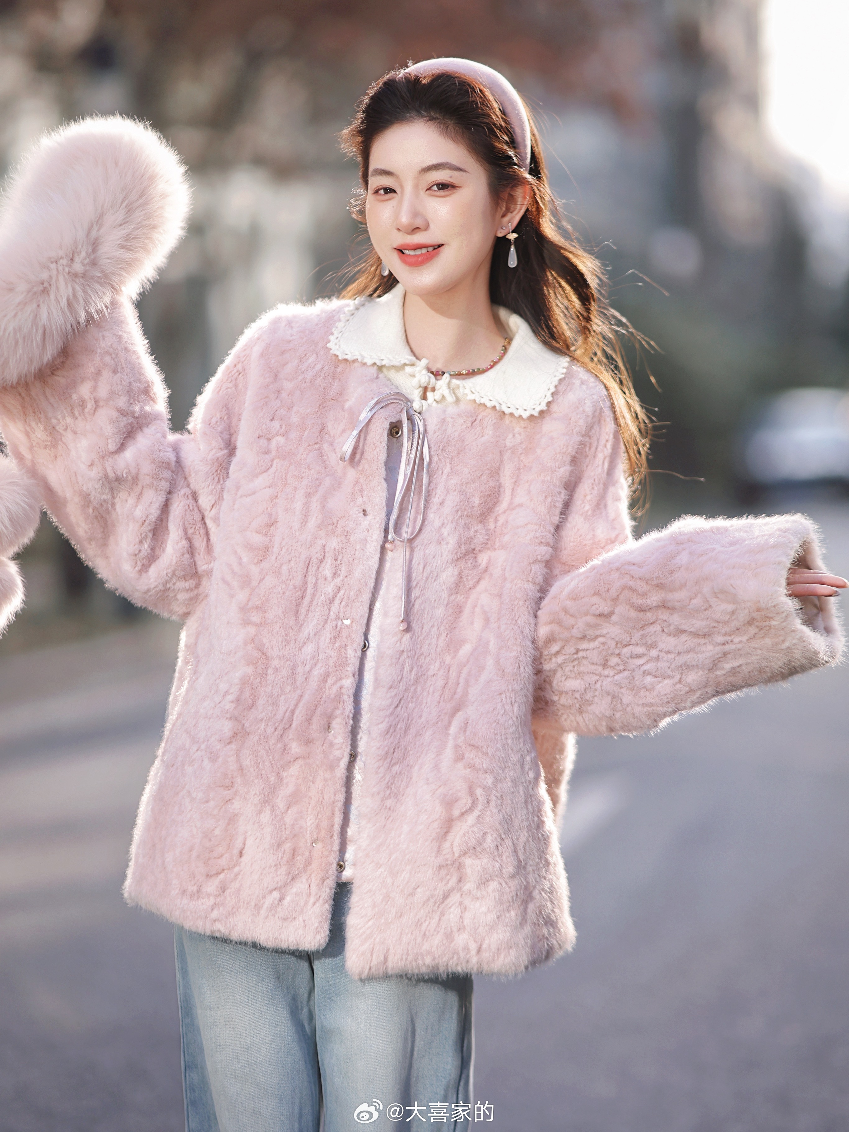 温柔美丽到我心尖的皮草外套啊～真丝天丝提花+环保皮草双面双穿设计贵气又浪漫暖和