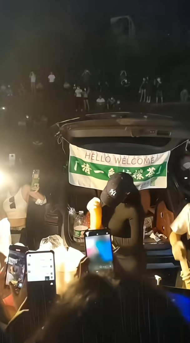 看来这家的奶茶确实很好喝！