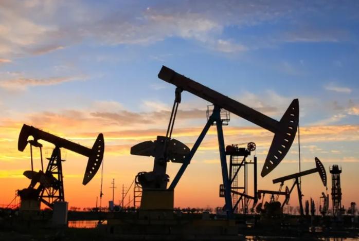 中国不缺石油资源，缺的是能低成本开发的。塔克拉玛干沙漠底下，石油多得吓人。探明储