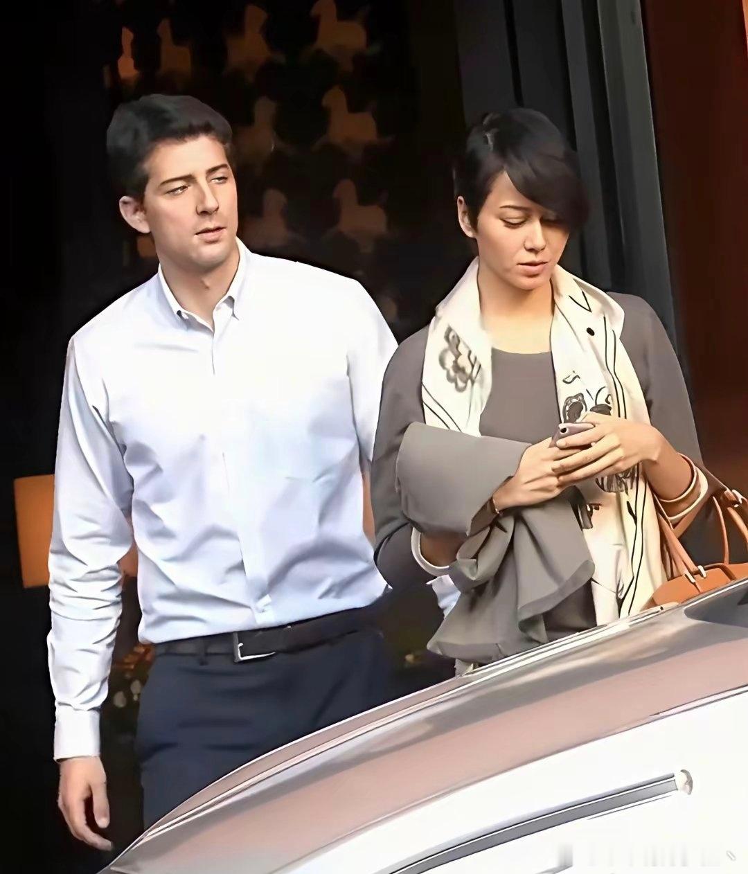 梁咏琪的外国老公也太帅了吧！五官立体气质儒雅，和梁咏琪同框超登对～