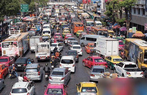 不管你信不信，明年车圈一定会发生四件大事，有车没车的都要做好准备。第一件就是，明