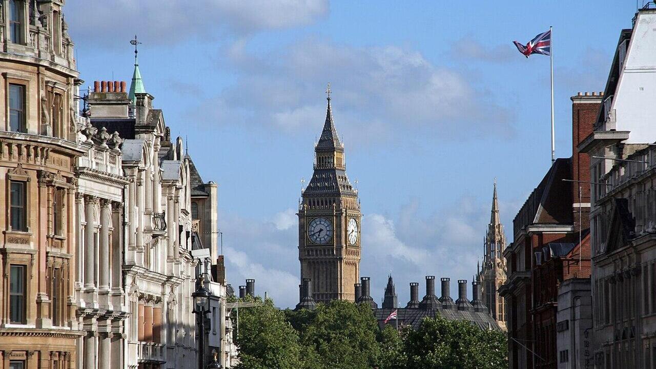 公开2000个坐标喊俄来炸，英国是真硬气还是虚张声势？ 英国媒体公开了200