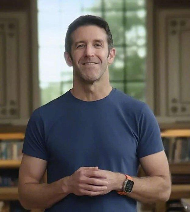 库克不再担任苹果CEO乔布斯开创了苹果，库克把苹果带到了新高度，执掌苹果14年