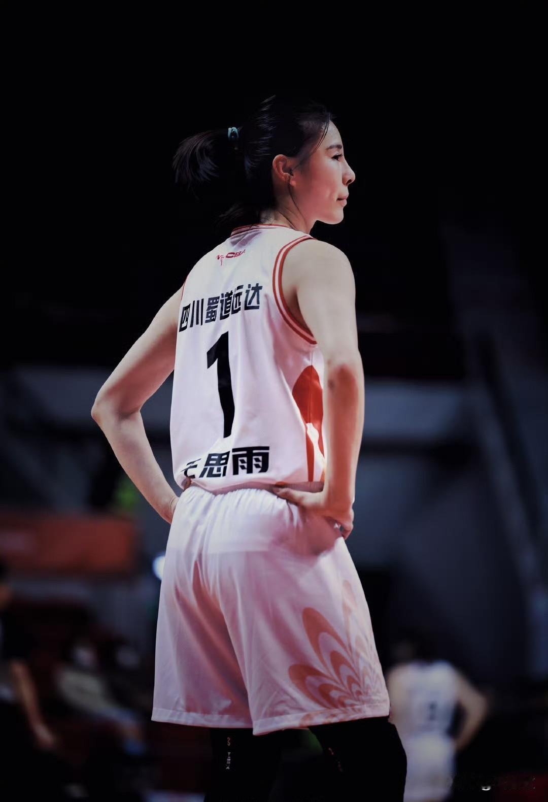 王思雨不在，四川女篮加时赛75:83憾负东莞女篮！王思雨不在的后遗症终于在加时