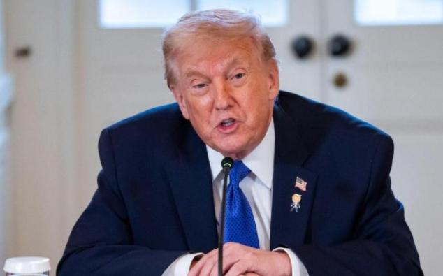 特朗普对华宣布。1月13日，特朗普宣布：“中国可以向美国商品开放市场。