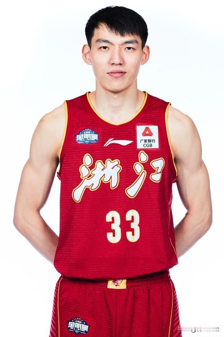 吴前：CBA总得分7466分，历史20+吴前：CBA总篮板1668个，历史2