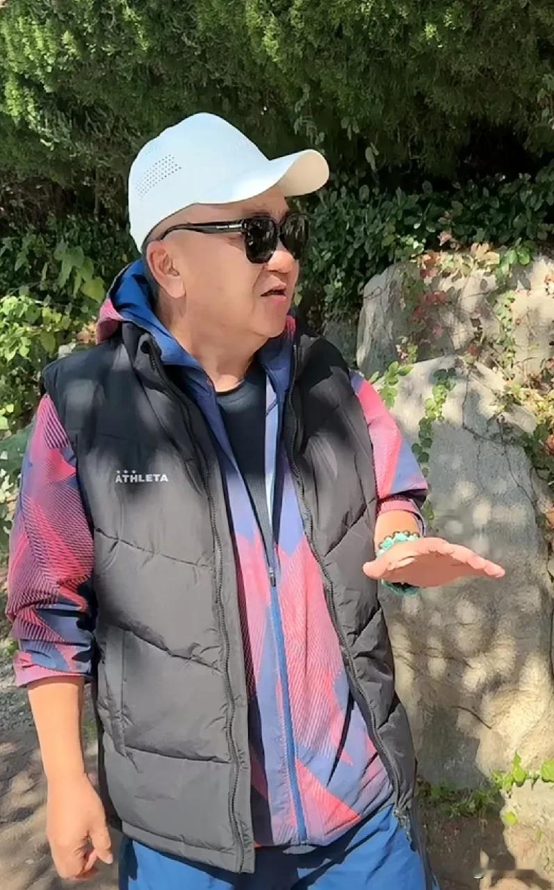 中国足球的“霍元甲”在韩国又被韩国人针对了。小将比赛前，韩国当地1足协和赛事组