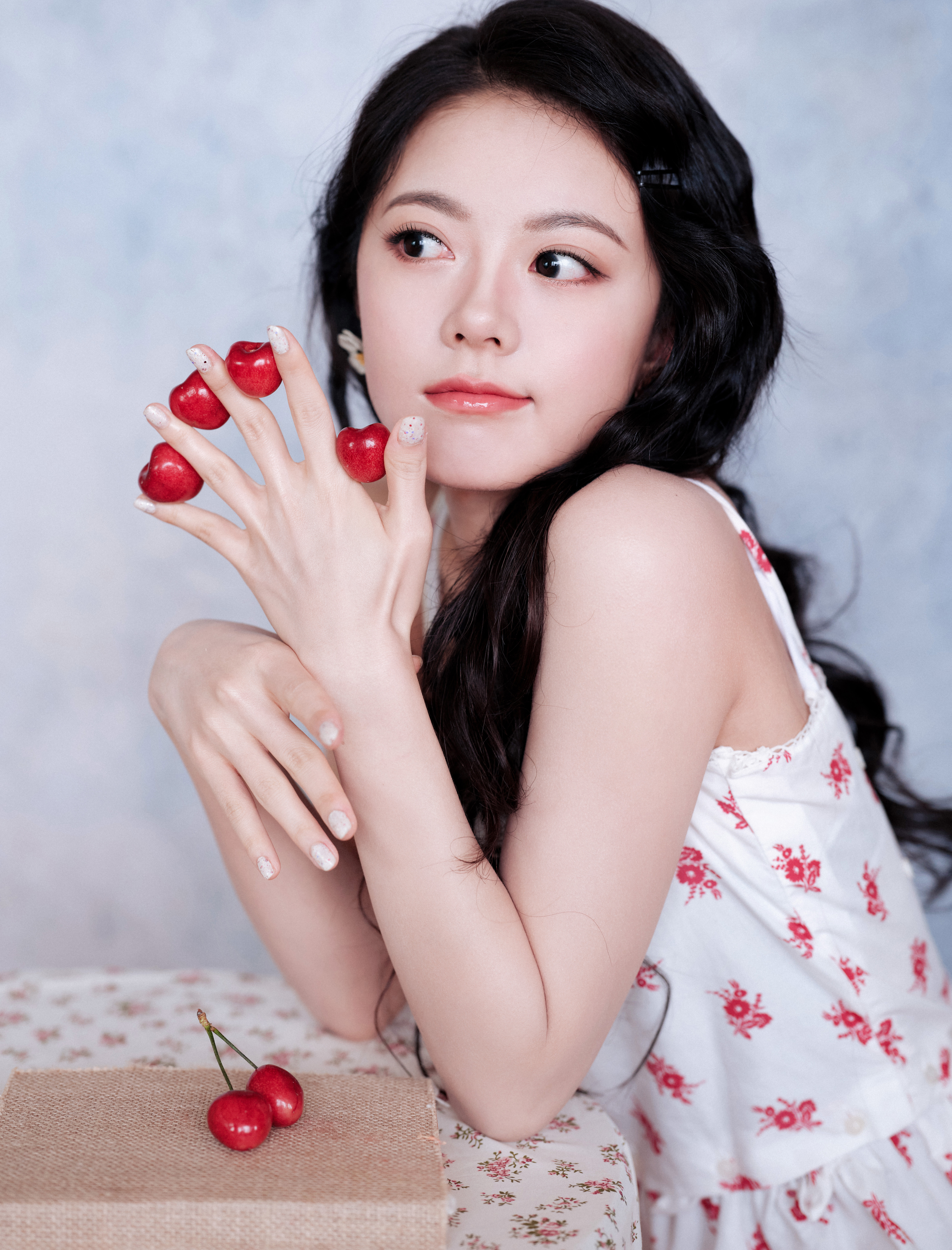 赵今麦电视剧樱桃琥珀追剧团造型​​​