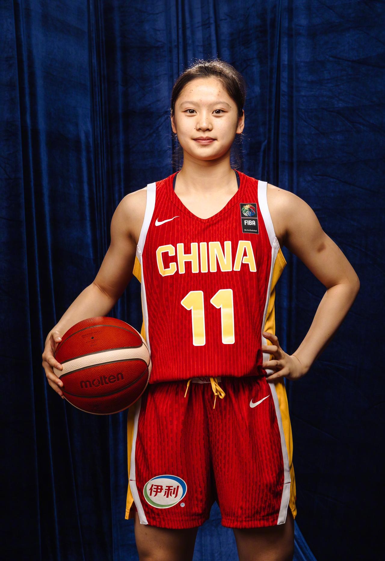 中国U17女篮这三位，未来至少有一位是国家队主力第一位是李沅珊（11号），把
