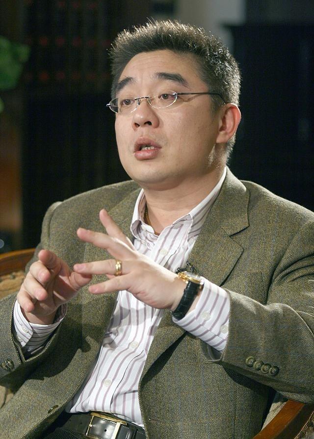 复旦大学钱文忠教授曾说：“年轻人一定要对钱有概念。一杯奶茶20块钱，相当于6瓶牛
