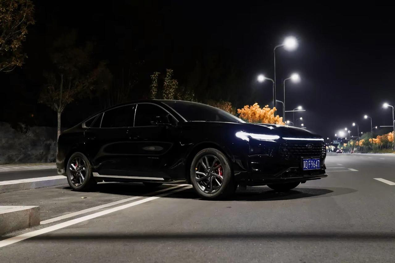 长安福特蒙迪欧2022-2025款车机卡顿功能缺失，要求开放自费升级或软件更新车