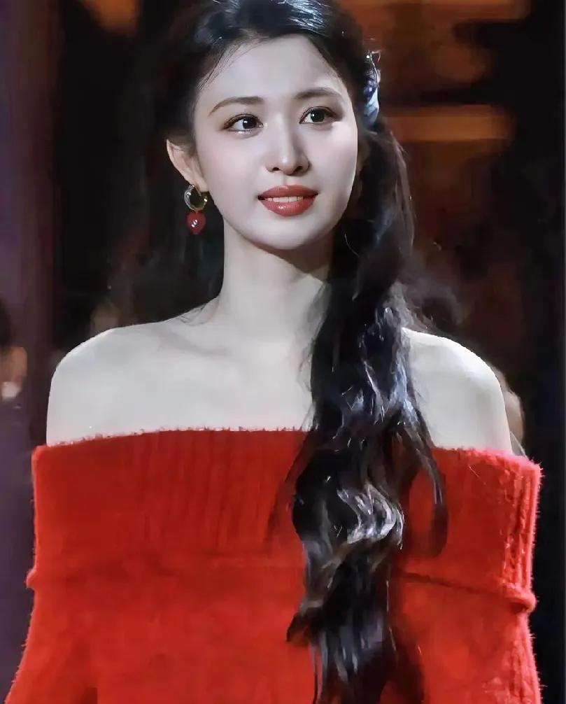 发现，白鹿王楚然刘浩存都有一个共同点，就是没几个奢侈品代言。这三位影视剧资源都