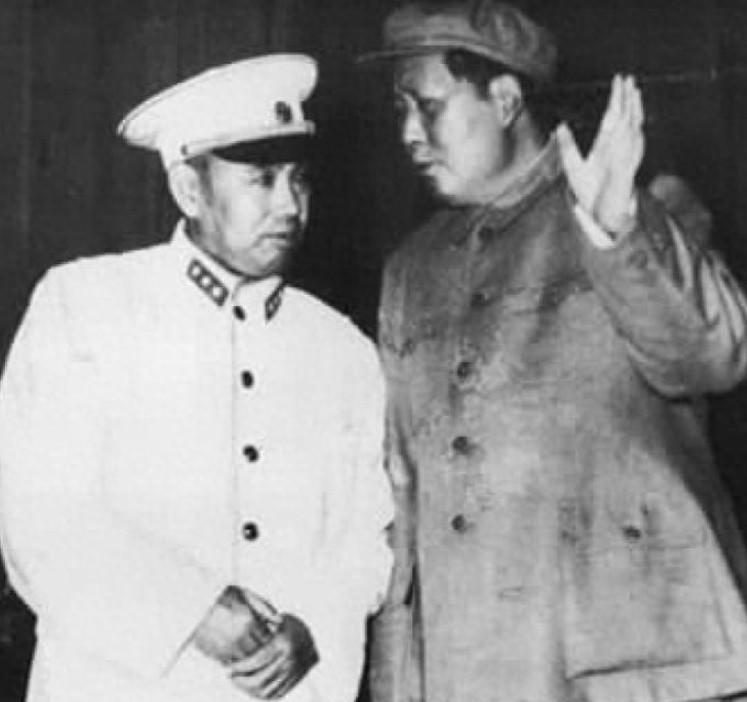 80年，华国锋遭批评，许世友力挺：华主席人很厚道，从不虚与委蛇！1980年11月下旬，北京西郊寒意正