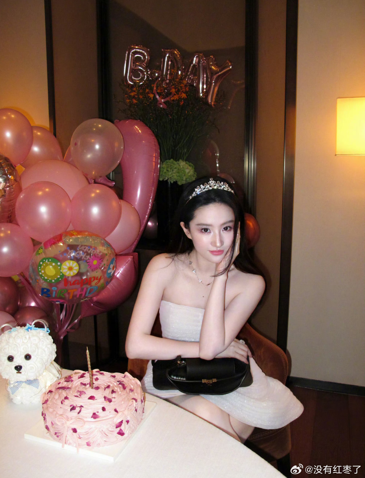刘亦菲这状态也太好了吧，妥妥的水灵灵的女大​​​