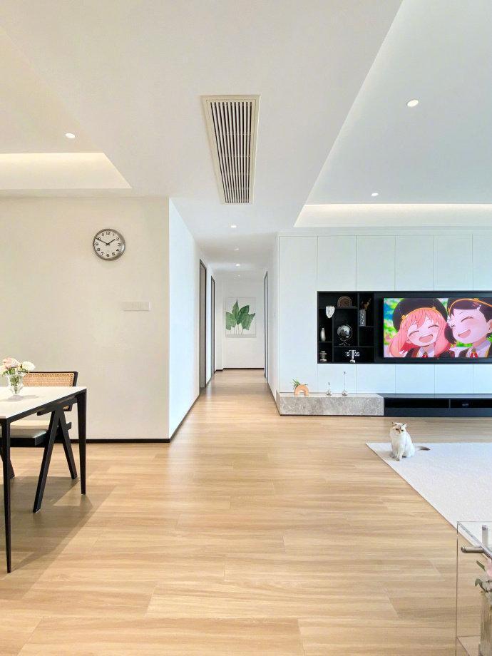 大白墙、地板大通铺，40多万装160平，给大家参考