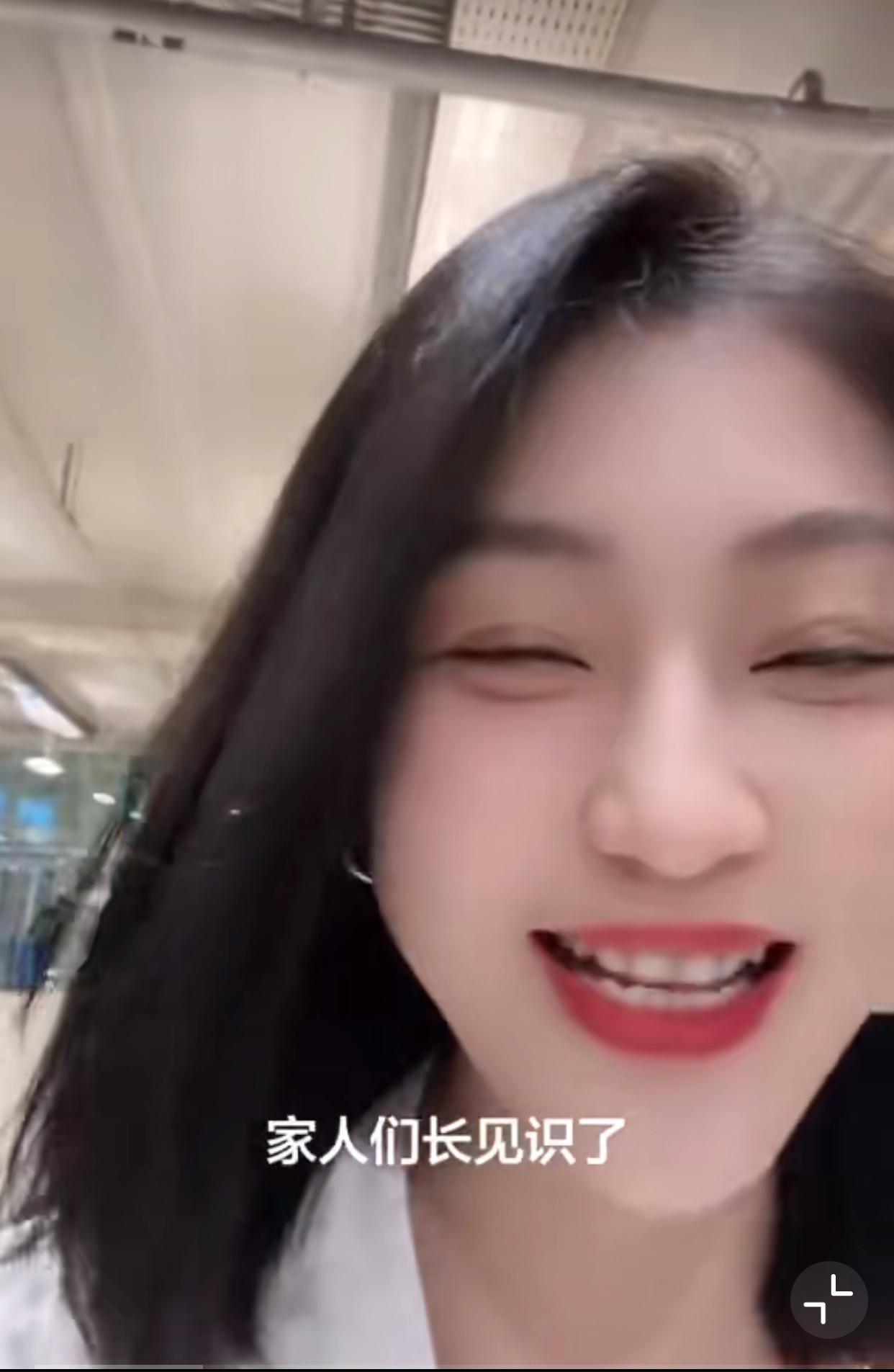 平时没事要不多出出门…近日，一中国姑娘去到了泰国，在泰国的素万那普机场被震惊到