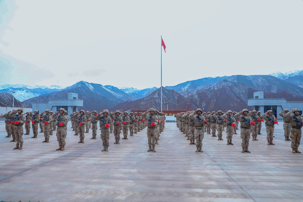 武警西藏总队某支队特战大队新队员入队暨授装仪式（西藏武警）​​​