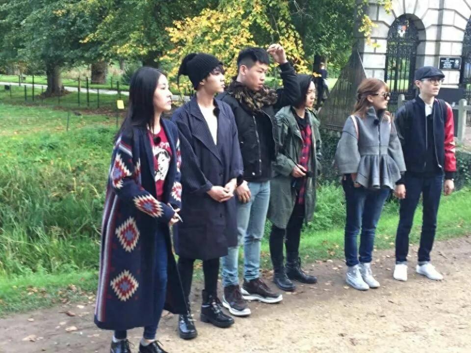 中间那个土娃是胡彦斌？我只认出华晨宇