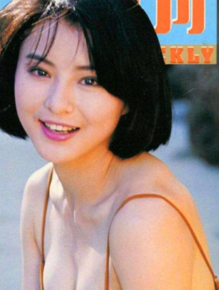 2007年，李赛凤趁丈夫出差，和体格壮硕的干儿子发生了亲密接触。正当两人关系暧昧