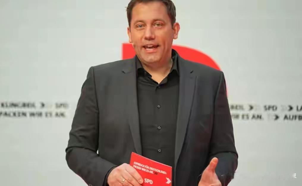 德国社民党出身的副总理克林拜尔11月16日带队启程，17日抵京访华，直接抢了基民