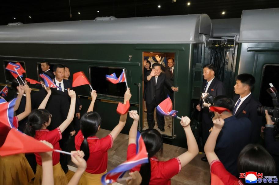 回国前感谢中方，金正恩用了这个词，朝鲜真心希望中国越来越好！金正恩的访华行程，结